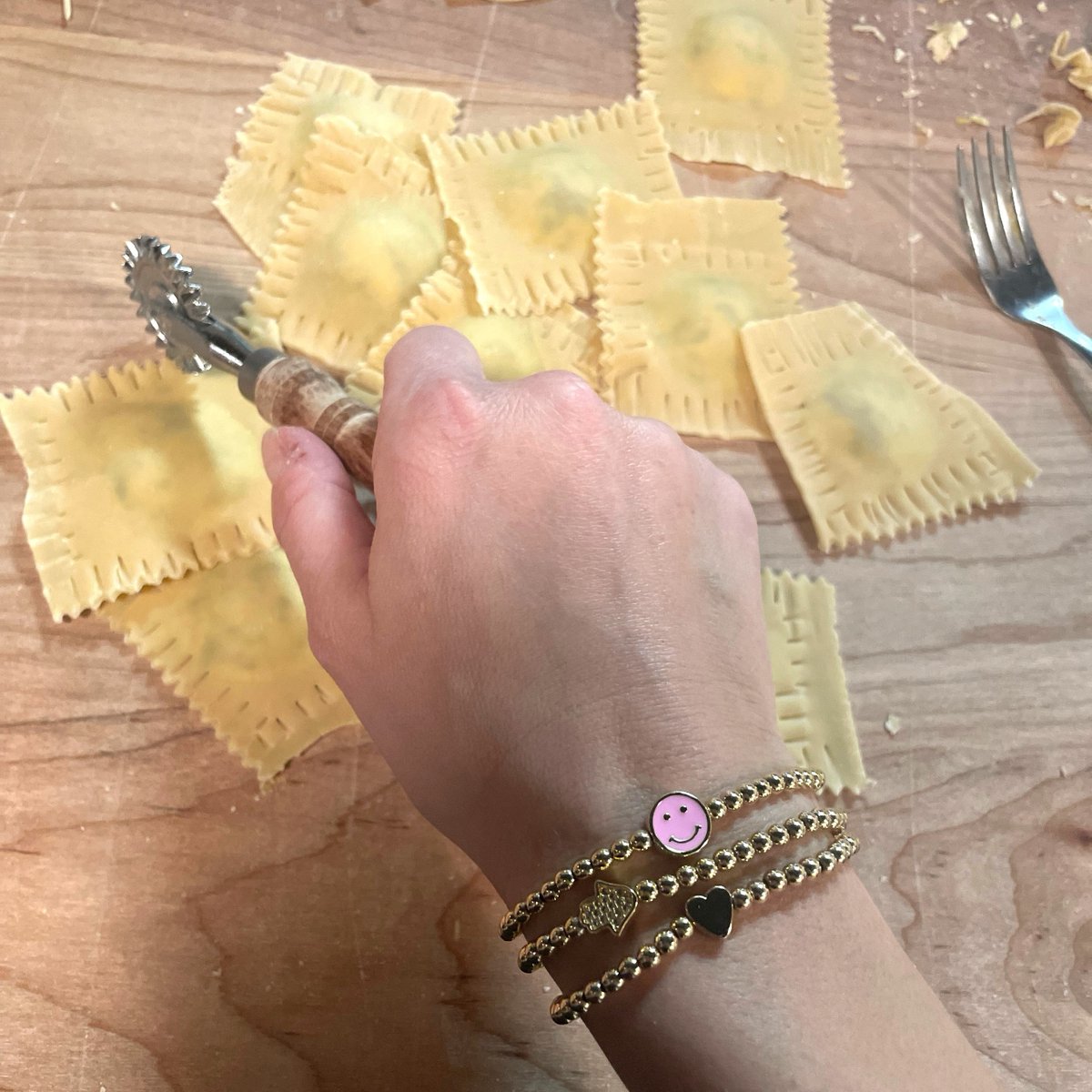 We recently took our son to a ravioli making class it was seriously so much fun!!! I obvi had to snap a photo of our bubble bracelets hard at work! 😜

#goldfilledbracelets #goldfilledjewelry #goldbracelet #tarnishresistantjewelry