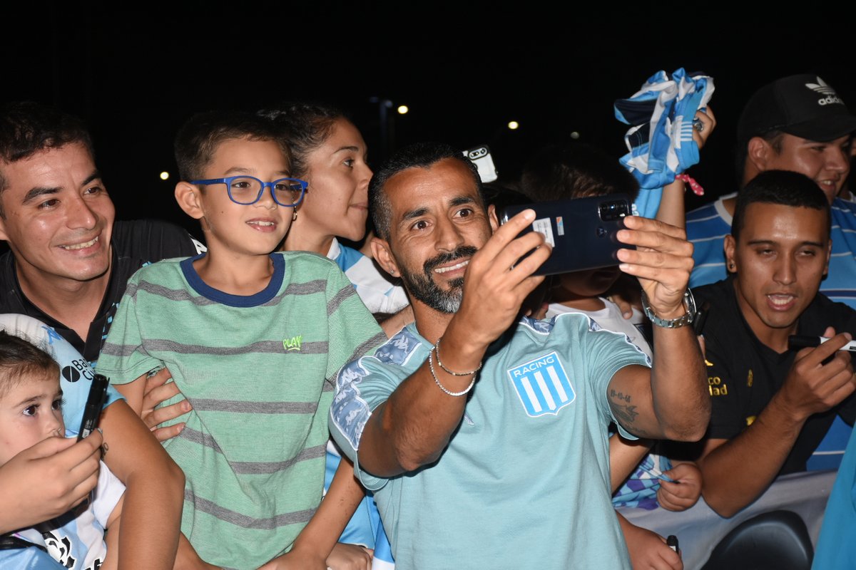 RacingClub's tweet photo. ¡Gracias, Chaco, por tanto amor!

Racing en todos lados 💙 🇦🇷 https://t.co/Ng1OEXbmfz