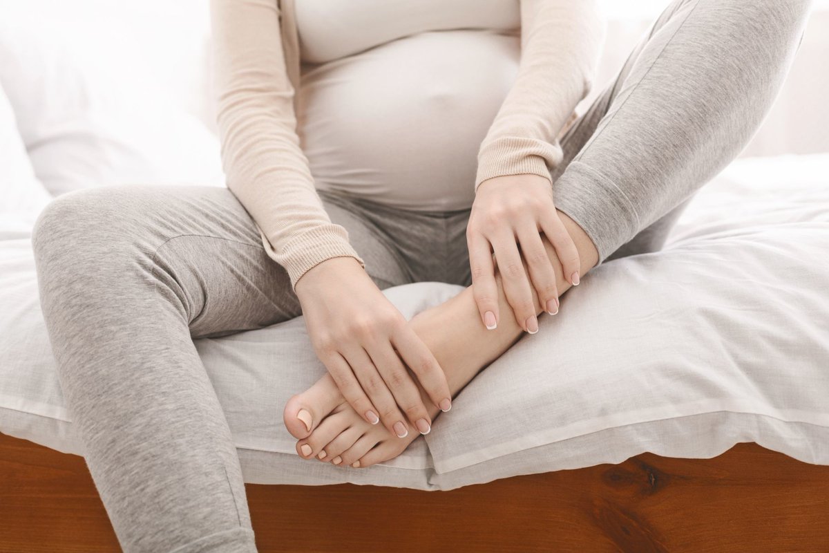 Have you experienced swollen feet during your #pregnancy? Find out why and how to help treat it: verywellfamily.com/why-do-my-feet…

#fertilityjourney #fertility #fertilitysupport #pregnancyjourney #pregnant