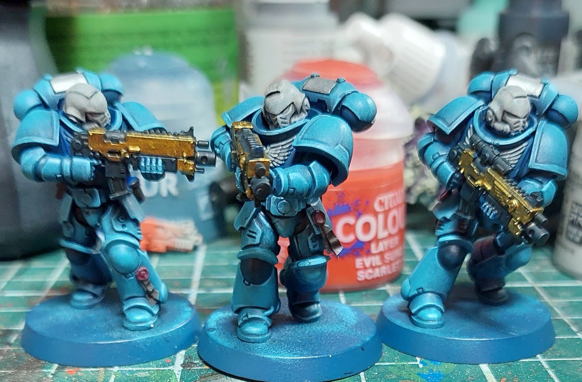 Just the helmets, purity seals and weapons left to finish up. #paintingwarhammer #WarhammerCommunity #spacemarines #emperorsspears #warhammer40k #miniaturepainting #hobbystreak day 43