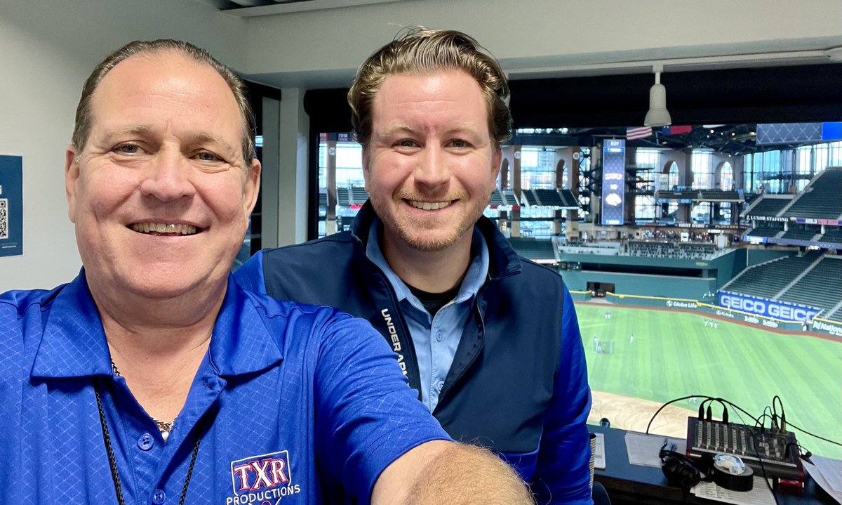 Hanging with ⁦<a href="/JoshSours/">Josh Sours</a>⁩ ready for some UTA Baseball. ⁦<a href="/GlobeLifeField/">Globe Life Field</a>⁩