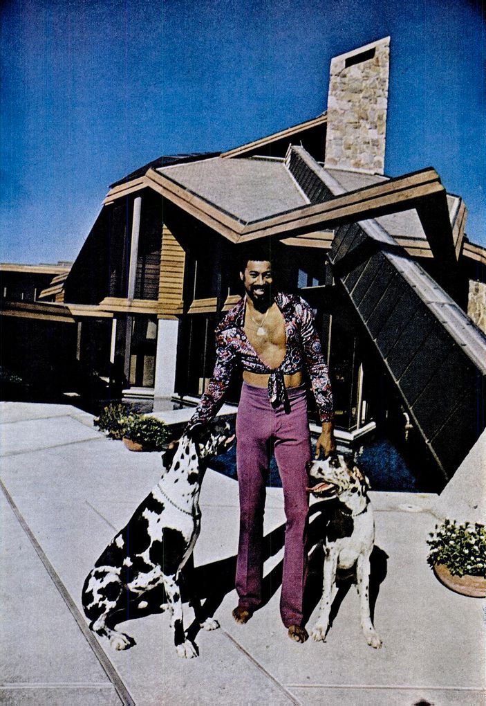 60sto70sto80s's tweet photo. Photo of NBA Basketball player Wilt Chamberlain with his 2 Great Danes at his home in Los Angeles, California for the January 1974 issue of EBONY magazine https://t.co/uNhJoSyhzA