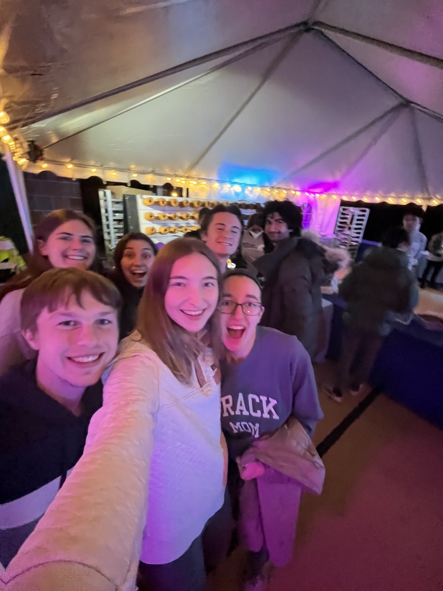 bella_Lozier's tweet photo. Winter Festival 🦣🥶 https://t.co/v1XjpSvDxm