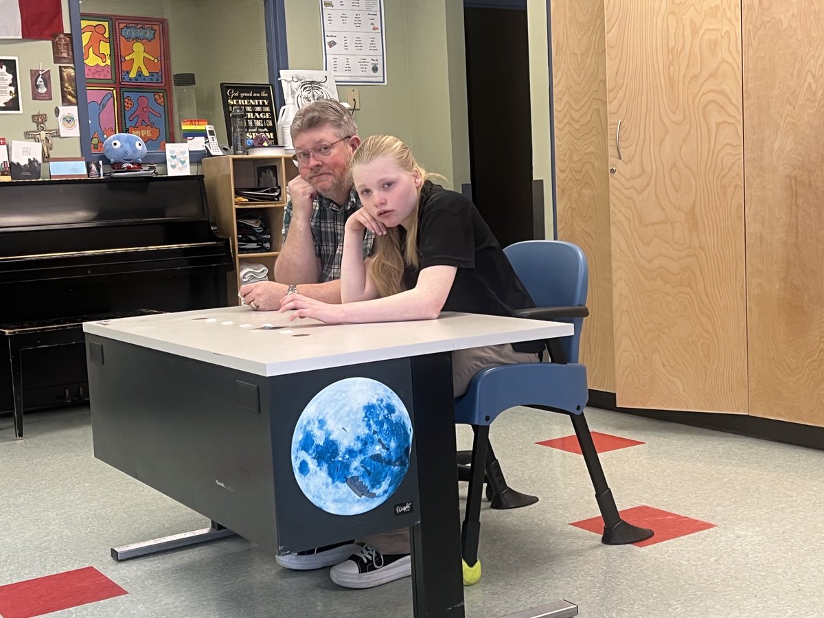 MTH D.E. Class tweet media