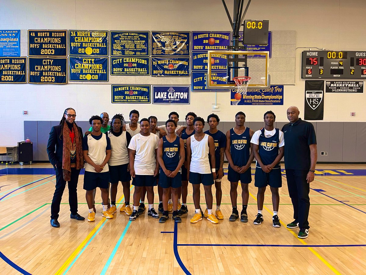 RonaldMcFadden's tweet photo. After school, I got a chance to stop by @REACH341 to check in. 
Dr. Gresham is leading the community in some really great work for children! Students were engaged in the arts, athletics, mentoring programs, &amp; academic courses. This is definitely a school I’d want to attend!🎓 https://t.co/OkQqQJ1HQi