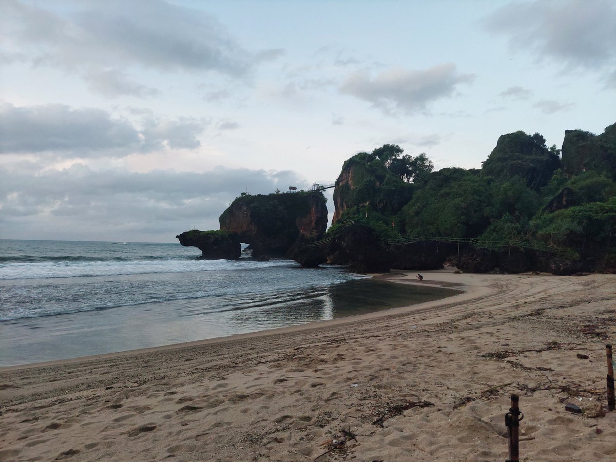 selangbersih's tweet photo. 📍Siung Beach, Jl. Pantai Siung, Duwet, Purwodadi, Wonosari, Kabupaten Gunung Kidul, Daerah Istimewa Yogyakarta 55881 https://t.co/XviHF55a8Y