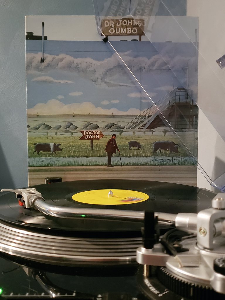 NowSpinningKL's tweet photo. Dr. John - Dr. John's Gumbo (1972).
Talkin' bout hey now.
#nowspinning #vinyl #funk #soul #bayoufunk #drjohn #mardisgras https://t.co/9eYjPiW7vr