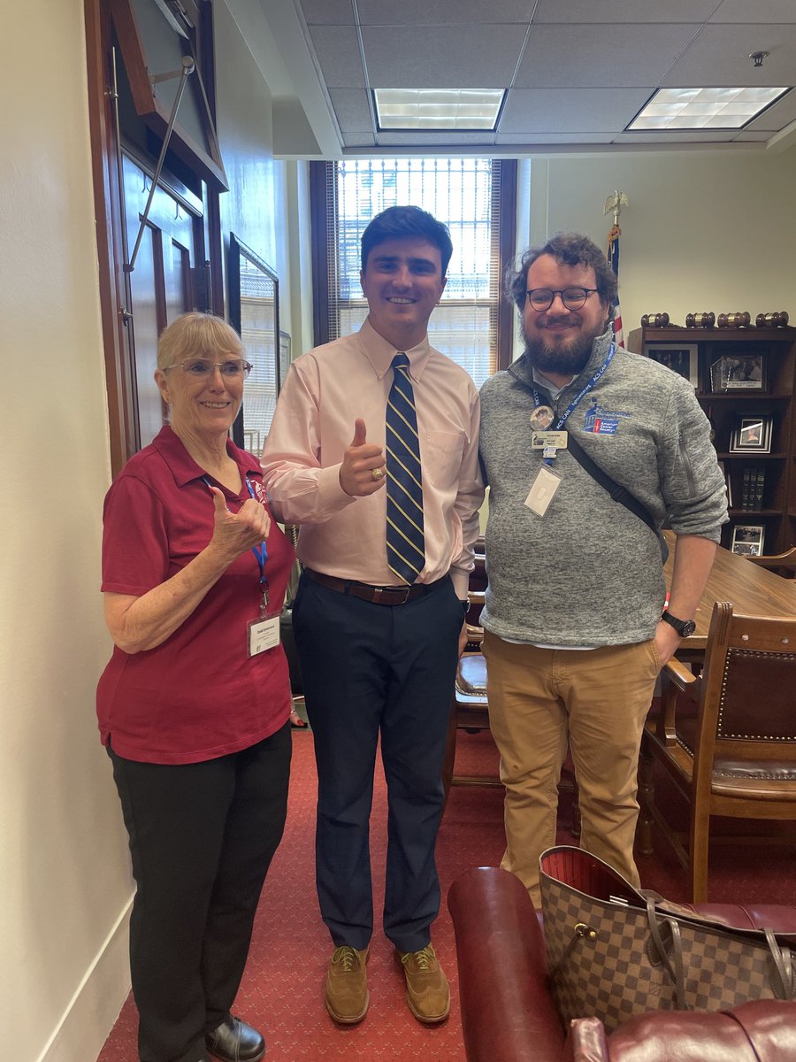DodiEmmons's tweet photo. Great meeting with Max  with ⁦@KyleKacal⁩ office.   

#ACSCANTEXAS #TXCancerActionDay  #TXCancerActionDay  #TXBiomarkers https://t.co/zg0Kwh81oR