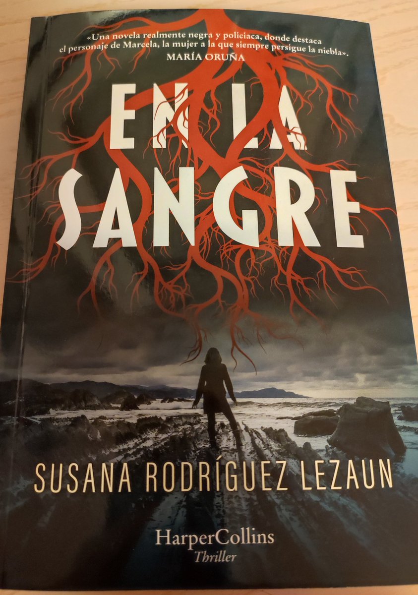 Hoy toca empezar "En la sangre" de <a href="/SusanaRLezaun/">Susana Rodríguez Lezaun</a> . ¡Qué ganas tenía!
Me encantó la presentación en Tafalla, que dio alegría a un miércoles, muy miércoles (🤯🥵🥴).
Muchísimas gracias, Susana, por la dedicatoria. ☺️