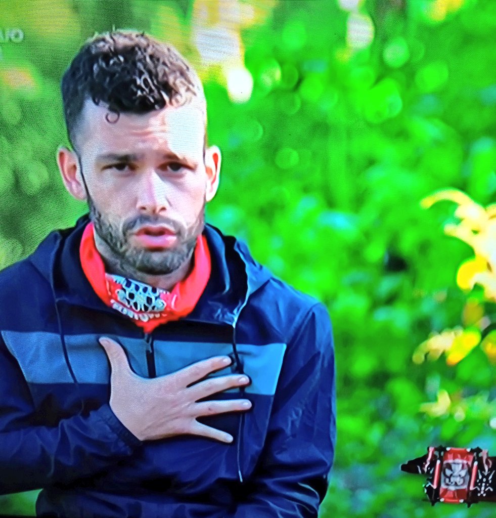 FGKPARGA's tweet photo. #survivorGR αναρωτιέμαι πώς κέρδισε το survivor;;; https://t.co/vtCy4e7qml