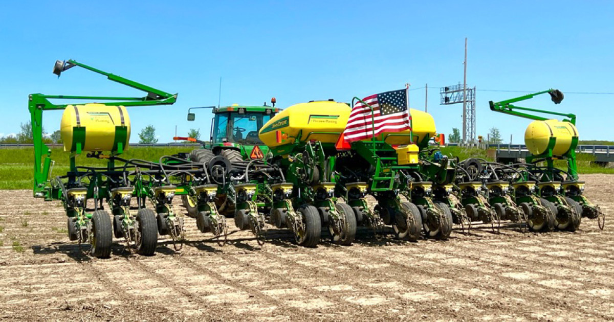 StoneX_Official's tweet photo. Congratulations to Bowling Green’s Regional Director at StoneX Financial Inc. @BaileyElchinger and her husband Nick for winning the Ohio Farm Bureau’s Young Agricultural Professionals 2023 Excellence in Agriculture competition! We’re proud of all your work on and off the farm! https://t.co/CE3Bn1YtJV