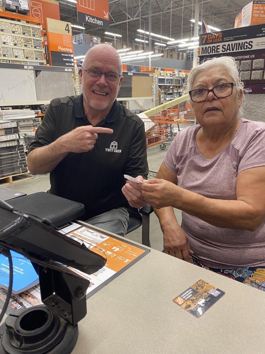 steve_poirot's tweet photo. When the lady purchasing your display BRINGS YOU A LEAD FROM the LADY IN THE PARKING LOT LOOKING AT HER BUILDING! #BESTcustomer! At 6509 Gulfgate @jordyp08 @jma8306 @HomerSaenz15 @WhitefleetChris https://t.co/WHINaAa5XM