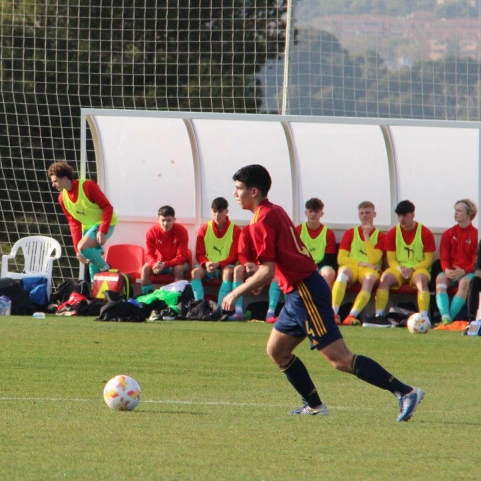🇪🇸💜 David Sanz debutó con la <a href="/SEFutbol/">Selección Española Masculina de Fútbol</a> sub16 en el empate (2-2) ante Austria en el primero de los dos amistosos
¡Enhorabuena! 👏🏻

👉🏻 rvcf.info/3knNT2T

#pucela #RVcantera