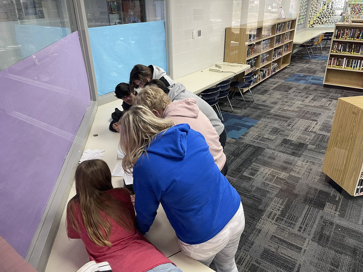 UHS Spanish & Ms. Knott’s Homeroom tweet media