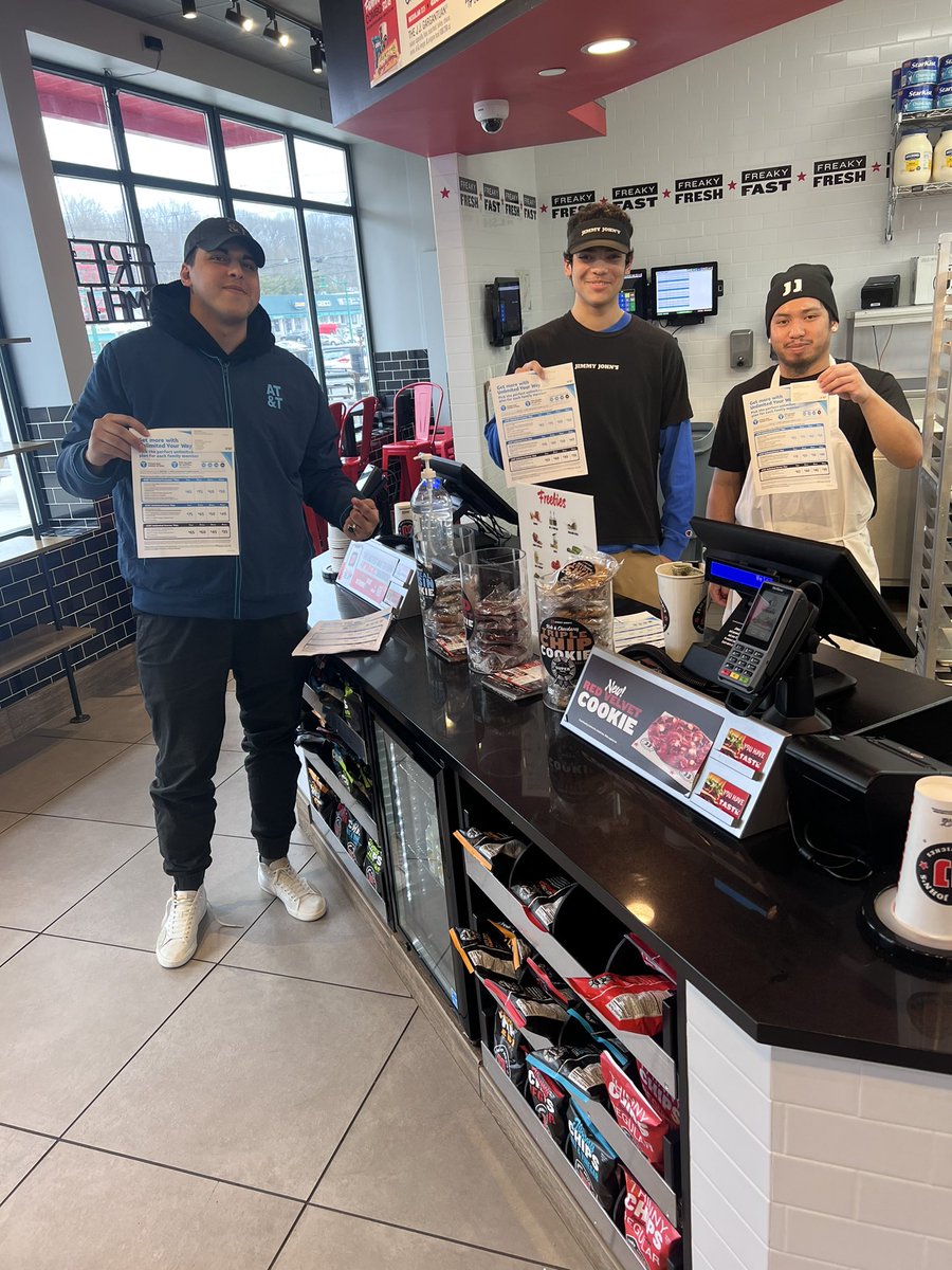 joeyp42's tweet photo. Got a chance to outbound to some small local businesses and some larger ones! Great to meet some truly awesome people while going over the benefits of @ATT @juanct1123 @D_Zargos @TheRealOurNE #lifeatATT #ourNE https://t.co/JxEADRtECW