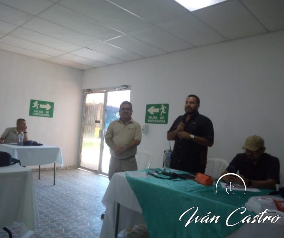 consultorcastro's tweet photo. Tuve el honor de acompañar en la region para central a Anpses Nacional sin duda promotores comprometidos y líderes territoriales, su unidad y compromiso con la gente es admirable. 🤝 #bendecidosparabendecir https://t.co/9BgXyFkCYr