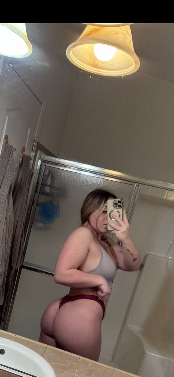 PaytonRider's tweet photo. Who wants to taste me and smell my intoxicating scent?? #usedpantiesforsale #sellingpanties #pantylover https://t.co/7Kadces4NB