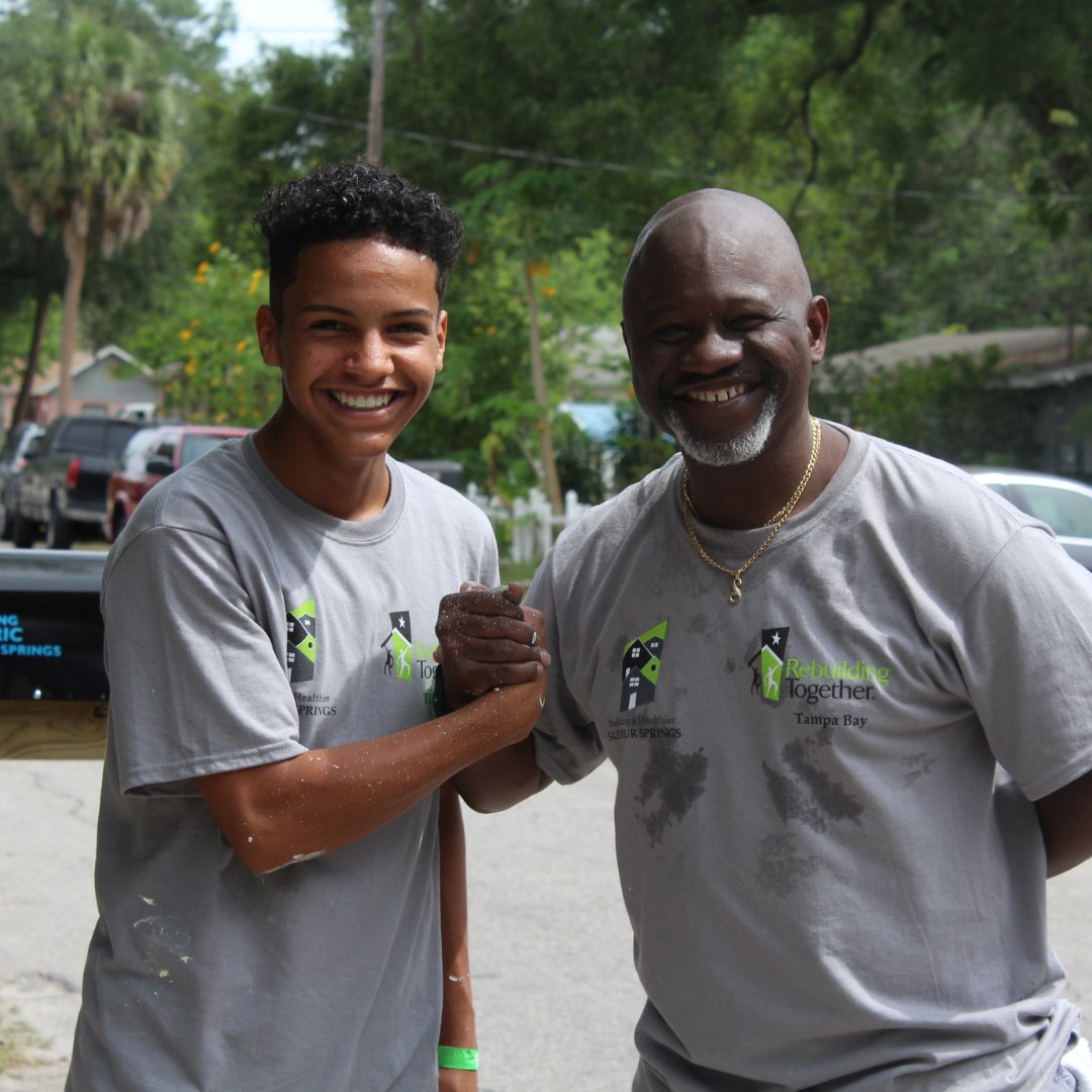 RT_GFL's tweet photo. Volunteer opportunities with RTTB range from home repair help, to outreach, skilled volunteer opportunities, committee service, and more!  Become a Rebuilder and help a neighbor in need by filling out a volunteer form on our website https://t.co/lVmW36TU91 https://t.co/rybHLcpezR