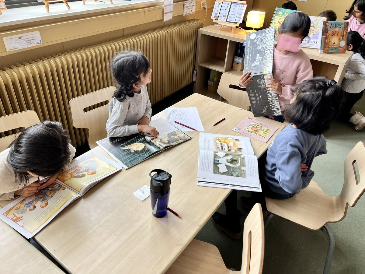 MissCarlaD's tweet photo. A simple provocation: if you have to bé ole an expert in one comunicacions system, which 1 will you choose?
• Ms Carla, can we check the unit books to choose one?
• Sure
• Can we start a poster writing with those signs?
• Sure
😎 #inquiryapproach #pypteacher #ipshilversum https://t.co/16nawZIZPQ