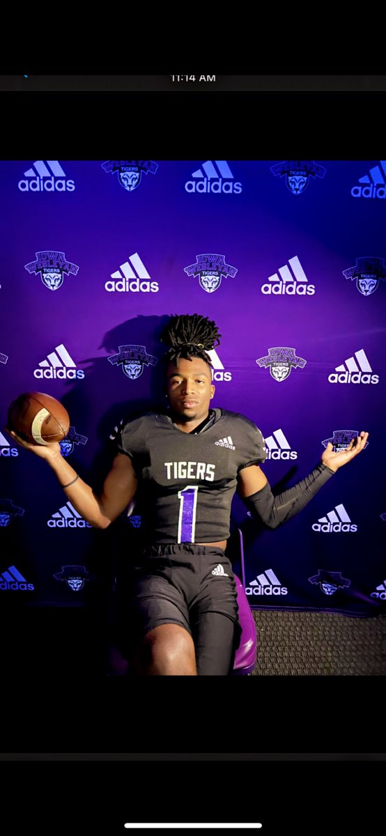kpope_3's tweet photo. Had an amazing visit at Iowa Wesleyan today @IWTigerFootball @CoachCusick_IW @Andrepo07795521 @damehova9 https://t.co/gtEWCT6eNW