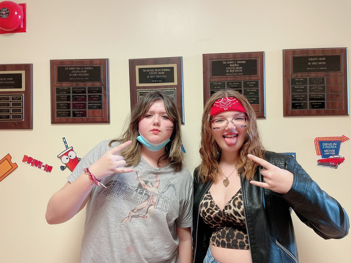 Mrs Kia Antle tweet media