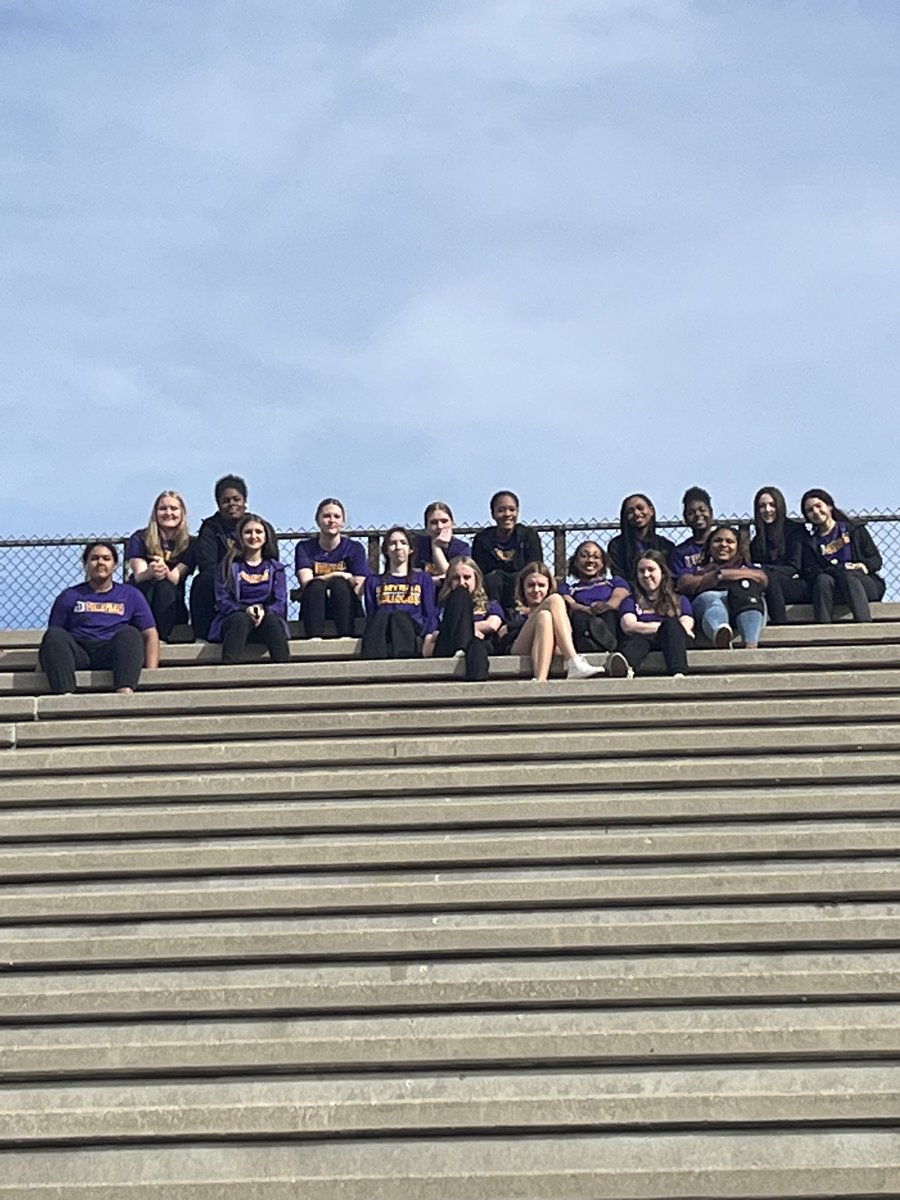 Always there for each other. Better together. #playfornae #prayfornae #onlyoneshs