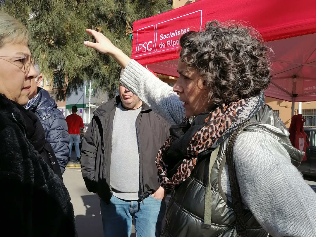 PSCRIPOLLET's tweet photo. 👉El passat dissabte vam tornar a estar a peu de carrer escoltant-vos a la carpa que vam fer al carrer Balmes.
❤️Des del @PSCRIPOLLET #estimemripollet
#estimemelsnostresbarris
#Ripollet
#pscripollet
#sompsc https://t.co/YILlxmFifn