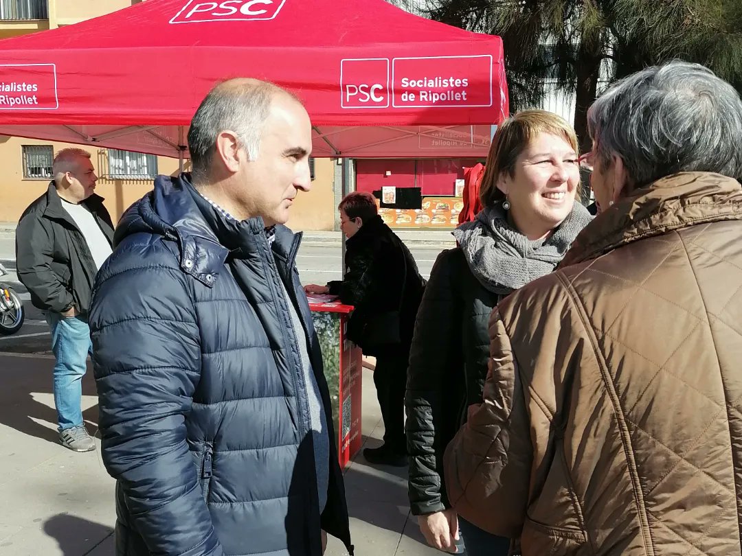 PSCRIPOLLET's tweet photo. 👉El passat dissabte vam tornar a estar a peu de carrer escoltant-vos a la carpa que vam fer al carrer Balmes.
❤️Des del @PSCRIPOLLET #estimemripollet
#estimemelsnostresbarris
#Ripollet
#pscripollet
#sompsc https://t.co/YILlxmFifn