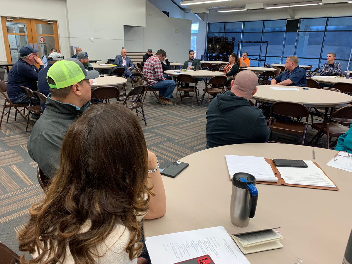 ConsulMexKan's tweet photo. We'll team-up every time there's a need to protect workers' rights. Building together prosperity of a great city in the ❤️of America #KC & a greater-stronger NorthAm🇨🇦🇺🇸🇲🇽🤝 Councilman @KOneillkcmo
Reps @MannyAbarcaIV @RobertESauls
Sheet Metal Workers @local2jatc SDelgado https://t.co/611BMP8AnK