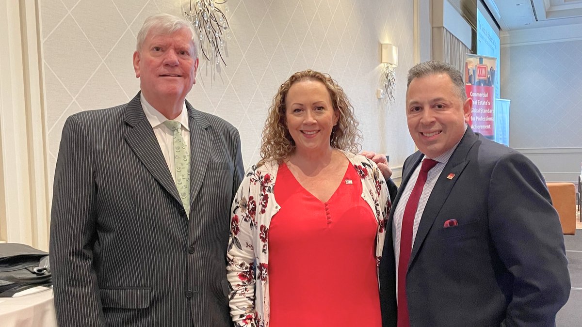 ccim's tweet photo. 2023 Global President David Schnitzer, CCIM and President – Elect D’Etta Castro-DeLeon, CCIM, CCMS at our Houston/Gulf Coast Economic Forecast last week.
#CCIM #CRE #commercialrealestate #networking #connections #economicforecast #forecastcompetition #chaptermeetings #HoustonTX https://t.co/xyOn5O1taV