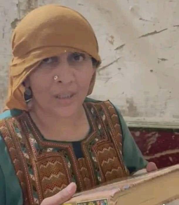 MaleehaHashmey's tweet photo. جو ریاست ظالم مجرموں پر رحم کرتی ہے، وہاں بےگناہ لوگ بےرحمی سے مارے جاتے ہیں۔ 💔

#سانحہ_بارکھان https://t.co/xhKblvxxqj