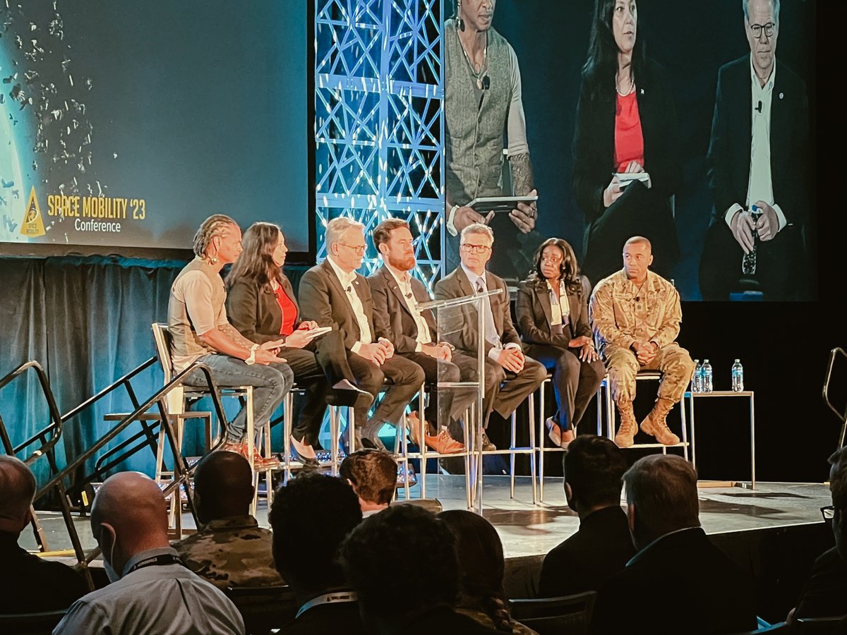 LeoLabs_Space's tweet image. Happening now 👉 CEO Dan Ceperley is onstage at #SpaceMobility beside other innovative leaders discussing what&apos;s needed to reduce #SpaceDebris and enhance #SpaceSafety.