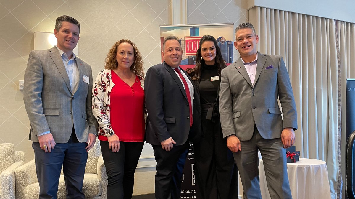 ccim's tweet photo. 2023 Global President David Schnitzer, CCIM and President – Elect D’Etta Castro-DeLeon, CCIM, CCMS at our Houston/Gulf Coast Economic Forecast last week.
#CCIM #CRE #commercialrealestate #networking #connections #economicforecast #forecastcompetition #chaptermeetings #HoustonTX https://t.co/xyOn5O1taV