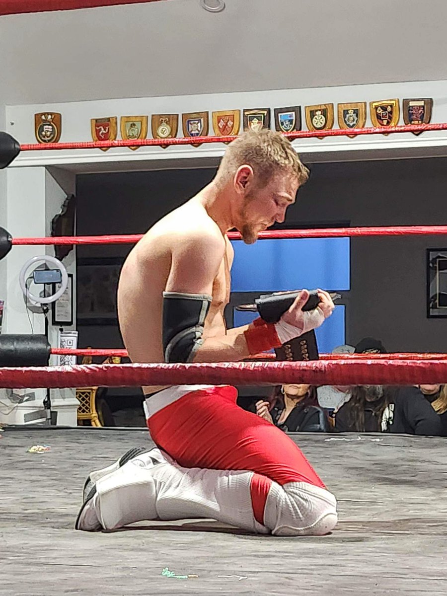 sweet_wrestler's tweet photo. Thank you Ballymoney πβ€οΈ
Thank you @StayTrueNI πβ€οΈ
These opportunities don't come easy and to do so in my Hometown means the absolute world to me π€
#BoyhoodDream #ChaosChampion #NoLoveLost #VirusMatch https://t.co/oNxw1dNkhU