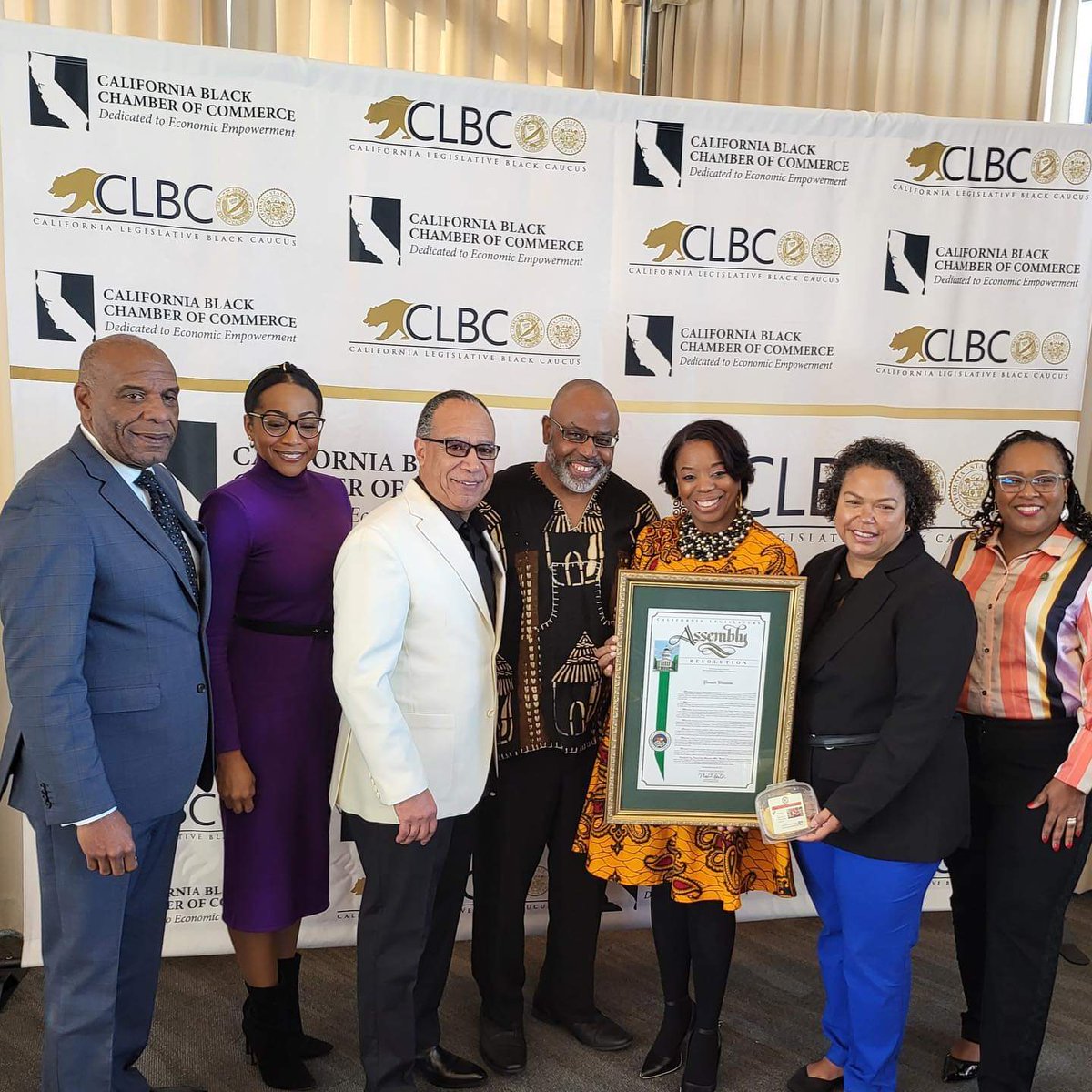 ICYMI - In honor of #BlackHistoryMonth <a href="/CABlackCaucus/">California Legislative Black Caucus</a> and <a href="/CalBCC/">CalBCC</a> hosted a brunch to recognize and acknowledge Black owned business. I was proud to honor Pound Bizness from Oakland (1/2)