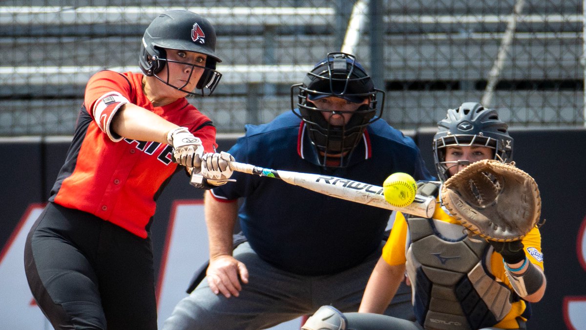 BallStateSB's tweet photo. A pair of BIG weekends = A pair of @MACSports Awards

CONGRATS TO:
#MACtion Player of the Week @haleywynn__ 
#MACtion Co-Pitcher of the Week @linarusso31 

📰: https://t.co/hsvOur2E9y

#ChirpChirp x #WeFly https://t.co/TTrSbPozb8
