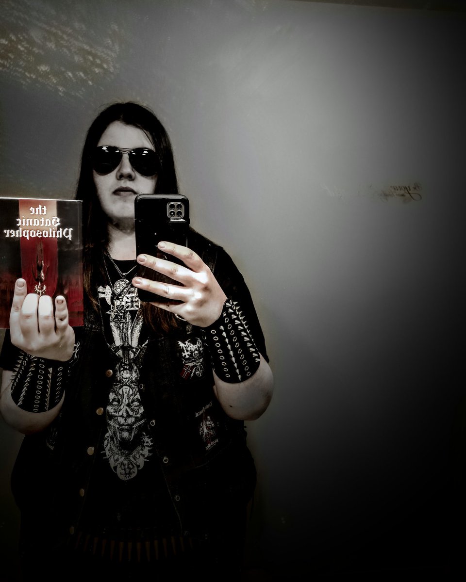 metaldev1099's tweet image. I really use Twitter but any Ave Satanas and have a Blasphemous day #metalheads #metal #blacker #blackmetaller #satanist #theisticsatanist
