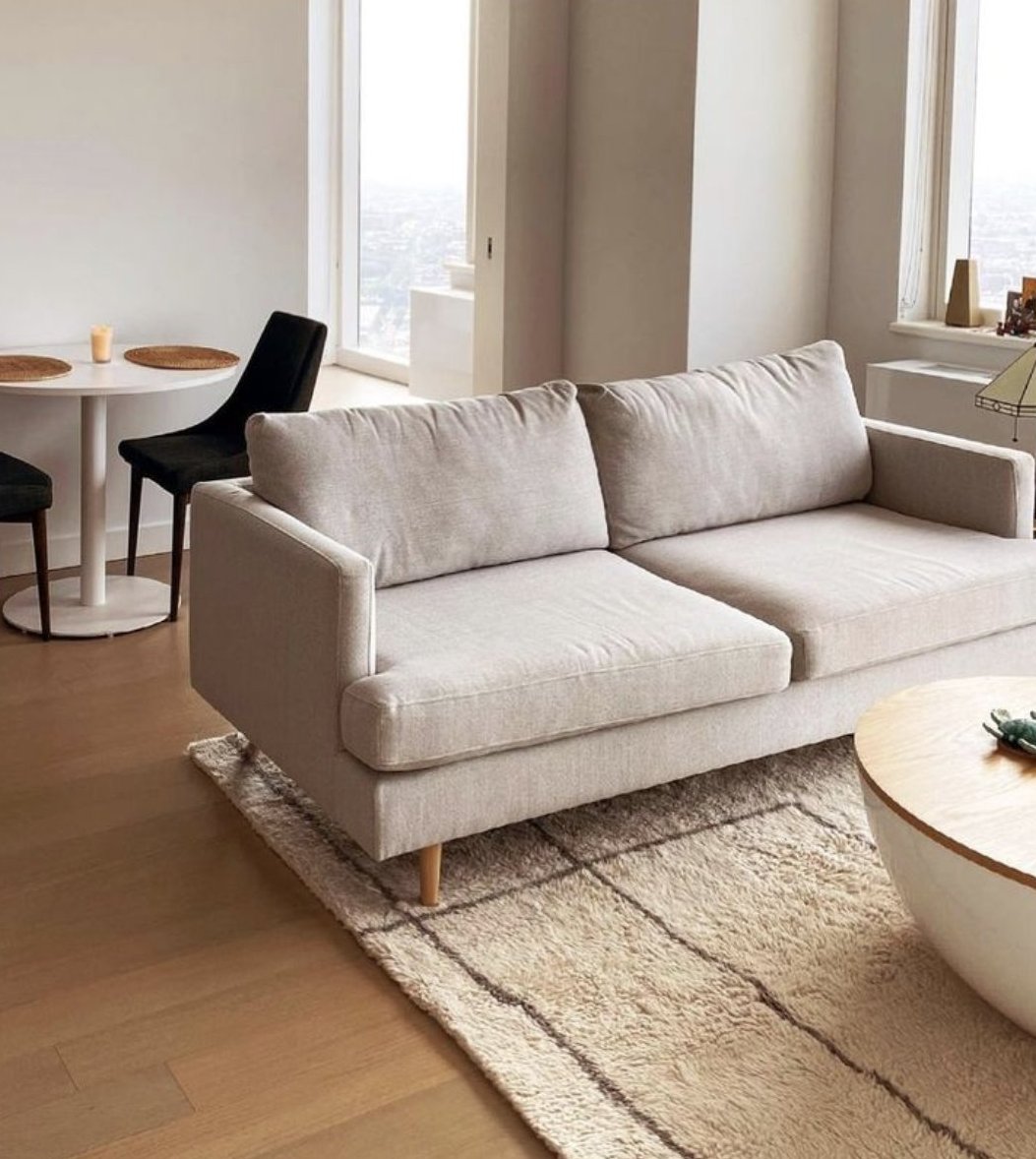 Home is where the Ludlow Sofa is 😌 

livefeather.com/products/ludlo…

Use code SHARETHELOVE when checking out and get $100 off your first month's furniture total!