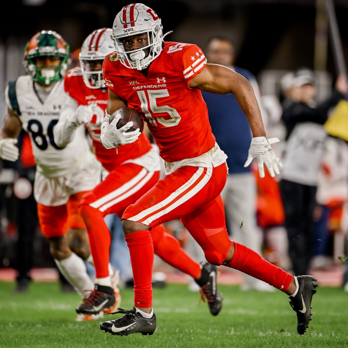 UFLDefenders's tweet photo. .@_MichaelJoseph_ got ✌️ INT and kept ✌️ game balls

Welcome to #TURNOVERTUESDAY 😎

#DefendDC | #XFL2023 https://t.co/Rxis9vjxlj