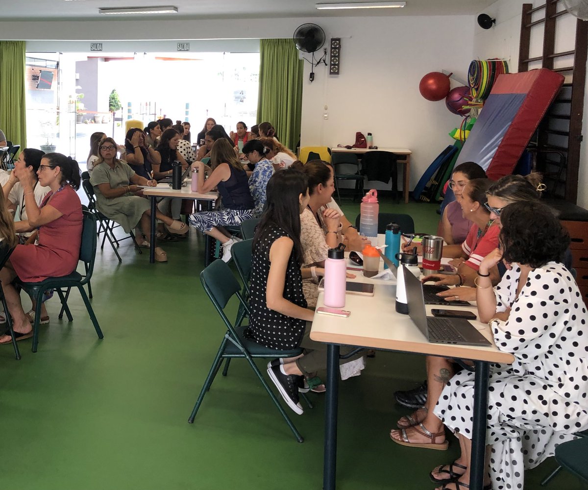 PhilAEEX's tweet photo. Great day with the team at San Silvestre, Lima. Lots of brilliant conversations about early childhood education @EarlyExcellence #EYFS https://t.co/XPVSVHTr5G