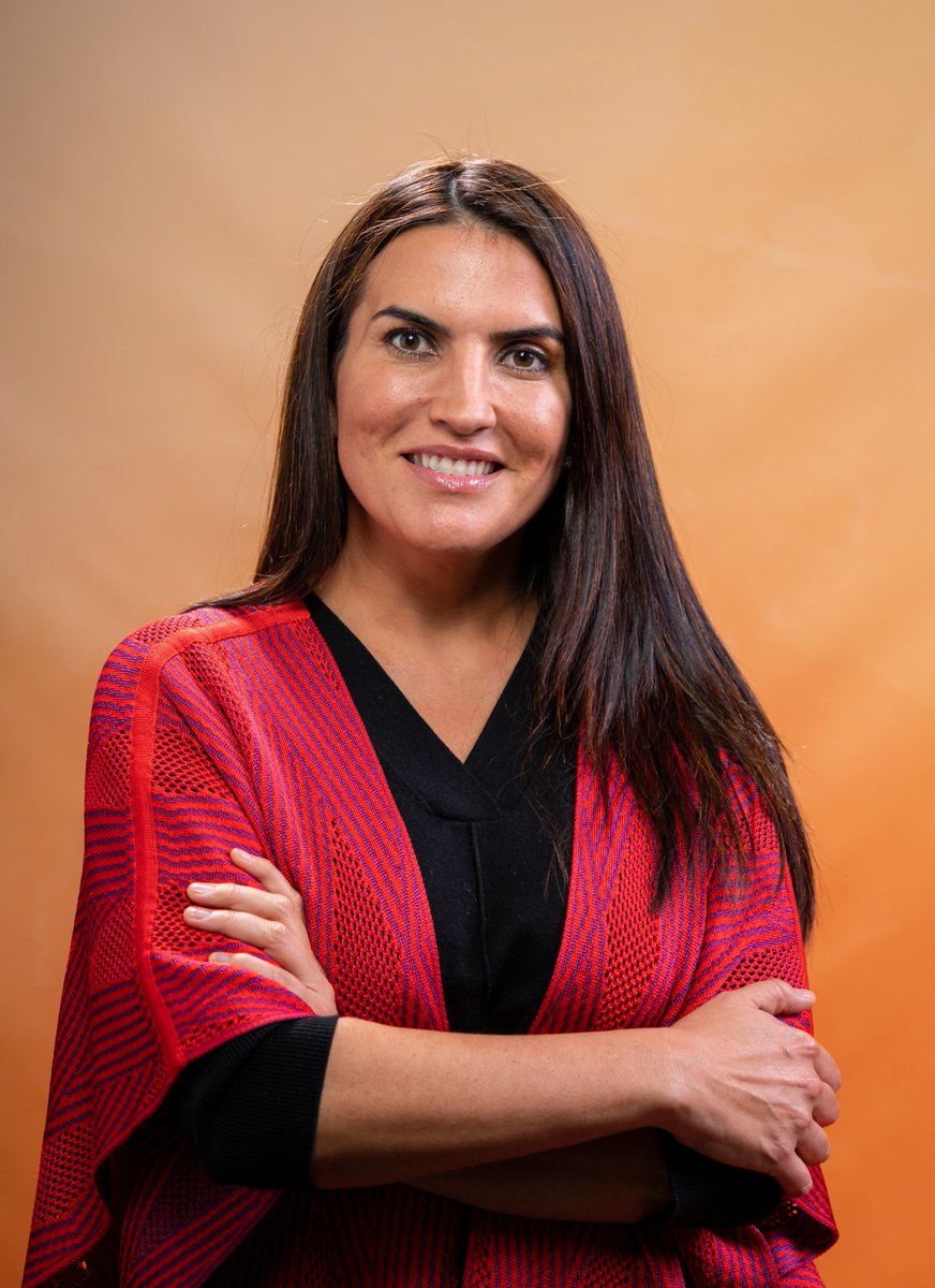 viccha2000's tweet photo. María Paula Ávila Osorio, representante de Nariño al 34° Premio Cafam a la Mujer https://t.co/DITxUp2zhR https://t.co/3yortIyUkH