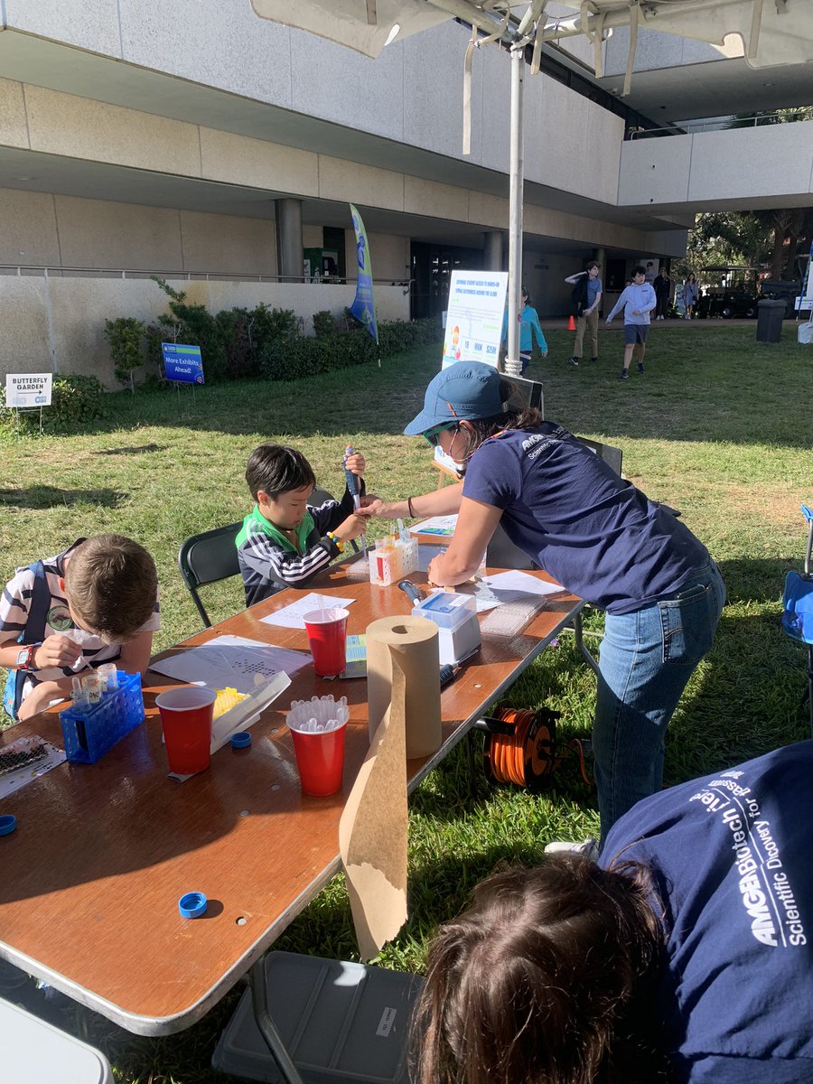 (2/10) We loved being a part of <a href="/stpetescifest/">St Petersburg Science Festival</a> this past weekend. So many happy faces! Thanks to everyone who came out and showed their support for our program. #scienceinthesun #stemeducation #floridaeducation