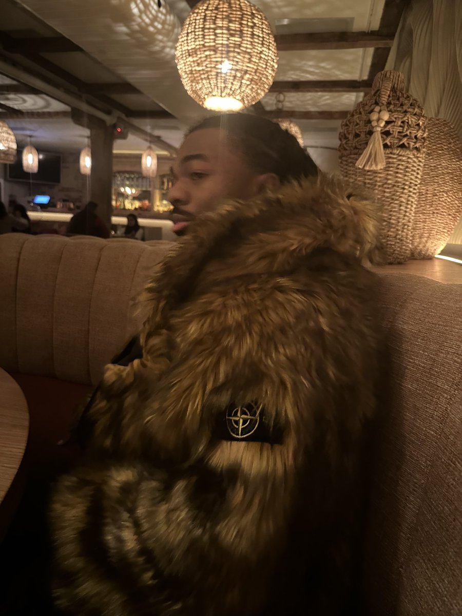 kdawgdagoat's tweet photo. Do y’all see this coat fr tho? https://t.co/LQACdSqLlp