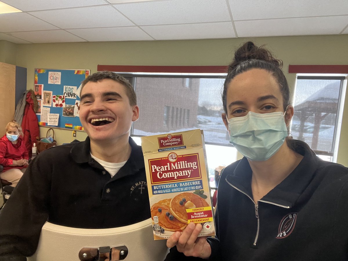 MTH D.E. Class tweet media