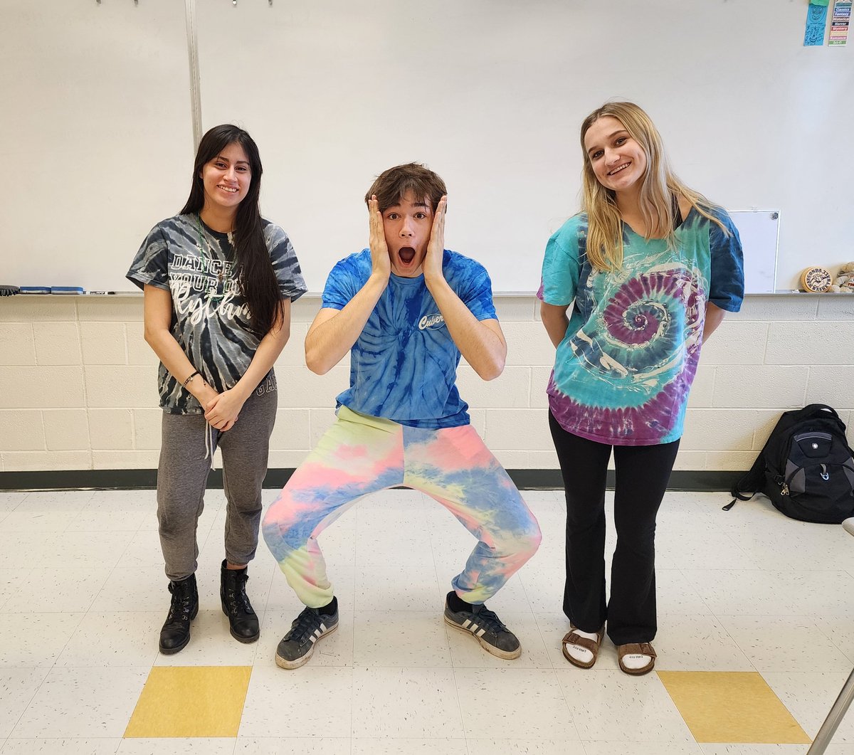 GoWHS_LShogren's tweet photo. Only got 3 class photos for 60's/tie-dye day. Hoping to see more folks in 80's attire tomorrow! #SpringFlingWeek @GoWHS_2023 @Whs2024 https://t.co/qXKNju9XrT