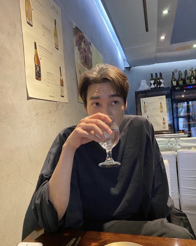 morethanlemon's tweet photo. ⠀
⠀𝘺𝘦𝘴𝘵𝘦𝘳𝘥𝘢𝘺 𝘺𝘰𝘶 𝘵𝘰𝘭𝘥 𝘮𝘦 𝘢𝘣𝘰𝘶𝘵 𝘵𝘩𝘦 𝘣𝘭𝘶𝘦 𝘴𝘬𝘺 𝘢𝘯𝘥 𝘢𝘭𝘭 𝘵𝘩𝘢𝘵 𝘐 𝘤𝘢𝘯 𝘴𝘦𝘦 𝘫𝘶𝘴𝘵 𝘢 𝘭𝘦𝘮𝘰𝘯 𝘵𝘳𝘦𝘦—
⠀ https://t.co/kCVRZjtNyC