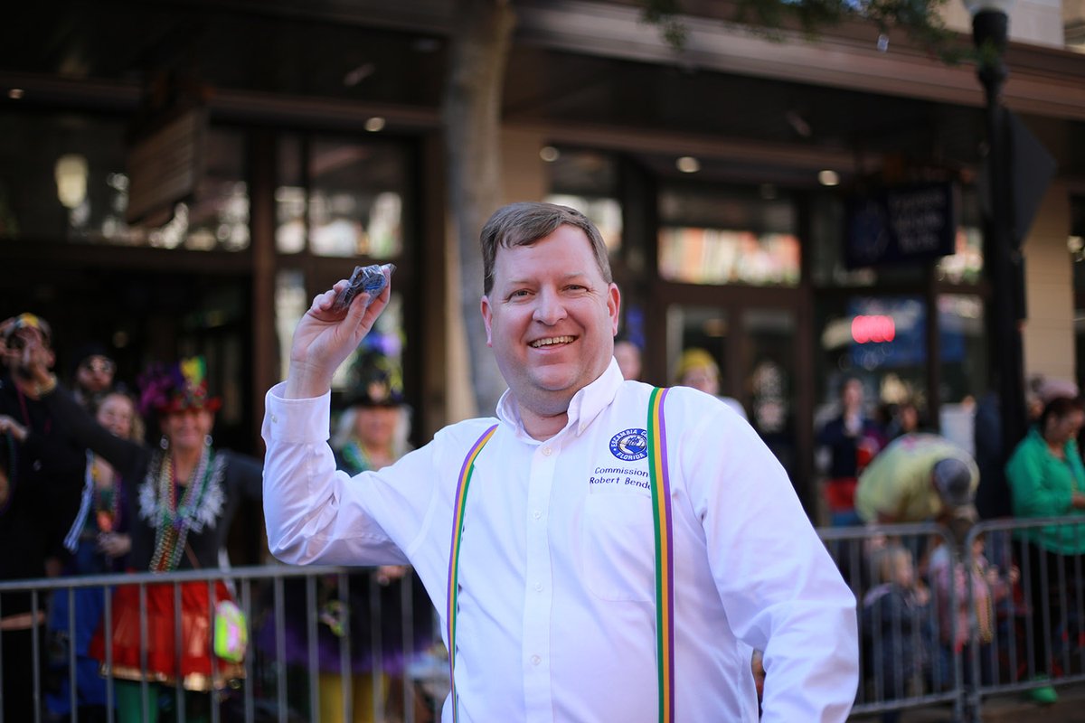 myescambia's tweet photo. 💜💛💚 Laissez les bons temps rouler! Escambia County had a great time at Saturday's Pensacola Grand Mardi Gras Parade. We hope everyone is enjoying Moon Pies and King Cake today!

👏 Thank you to county staff and volunteers for your hard work! https://t.co/bfEsJDqcw0