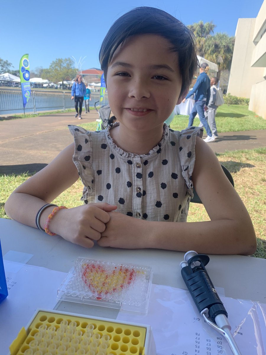 TampaAbe's tweet photo. (9/10) We loved being a part of @stpetescifest this past weekend. So many happy faces! Thanks to everyone who came out and showed their support for our program. #scienceinthesun #stemeducation #floridaeducation https://t.co/DYTZyfpyza