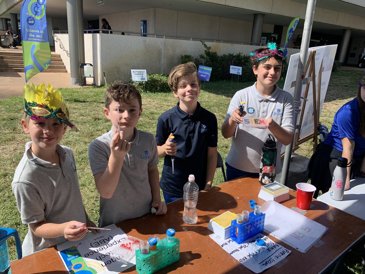 TampaAbe's tweet photo. (10/10) We loved being a part of @stpetescifest this past weekend. So many happy faces! Thanks to everyone who came out and showed their support for our program. #scienceinthesun #stemeducation #floridaeducation https://t.co/5eizFkj87j