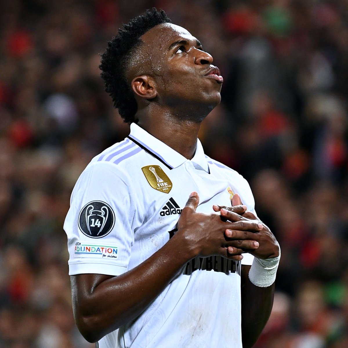 Vini Jr. fez o festejo de Cristiano Ronaldo 😌